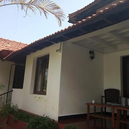 Emerald Castle Villa Madikeri Buitenkant foto