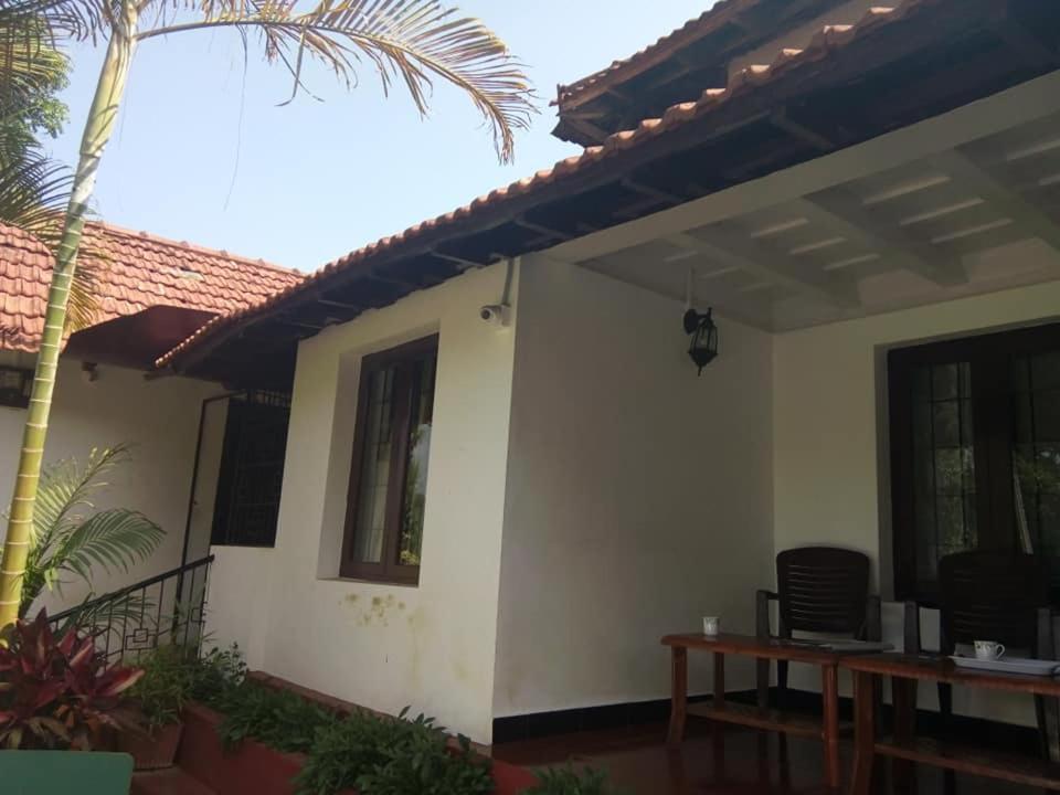 Emerald Castle Villa Madikeri Buitenkant foto