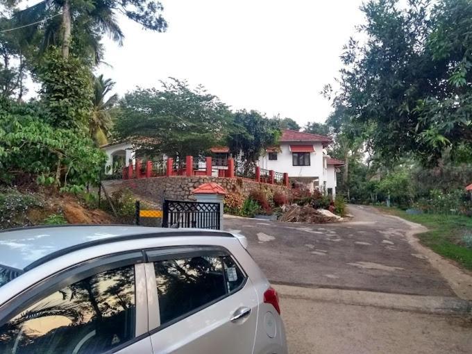 Emerald Castle Villa Madikeri Buitenkant foto