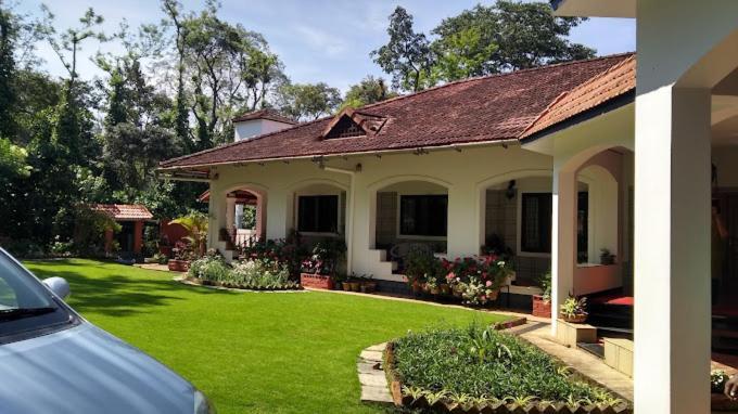 Emerald Castle Villa Madikeri Buitenkant foto
